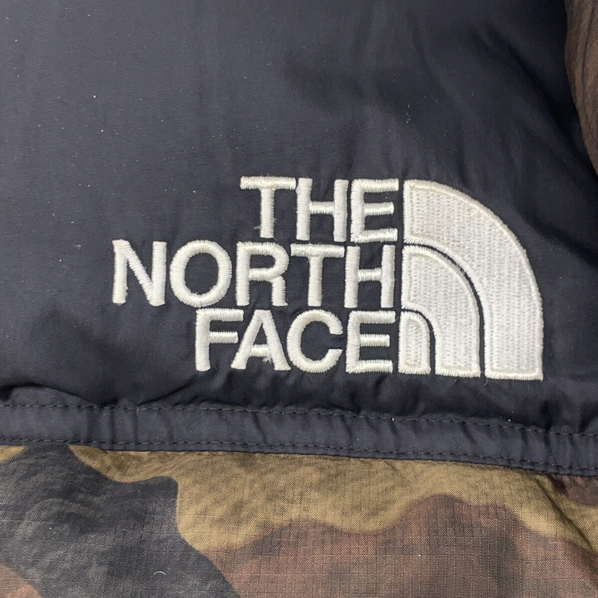 ND91842 Khaki Camouflage Nuptse Down Jacket M Men's