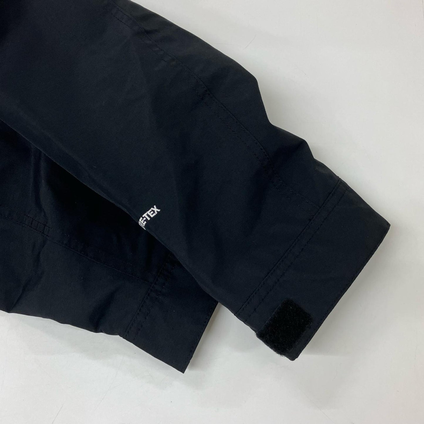 THE NORTH FACE NPW62550 Black Mountain Light Jacket