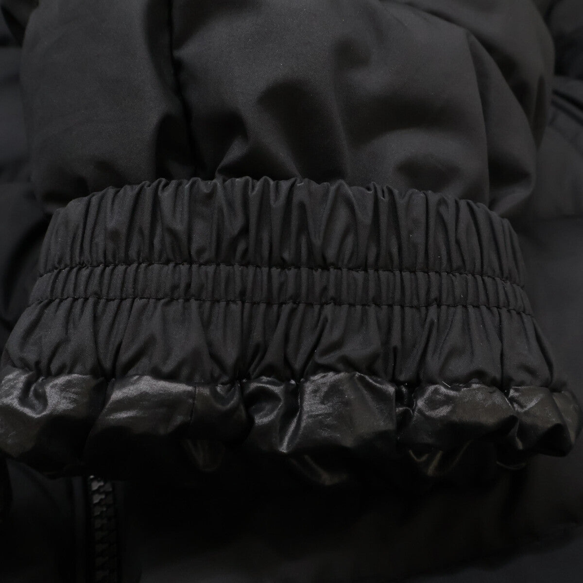 MONCLER 盟可睐 【23年款】CARDERE 卡迪尔 连帽羽绒服 夹克