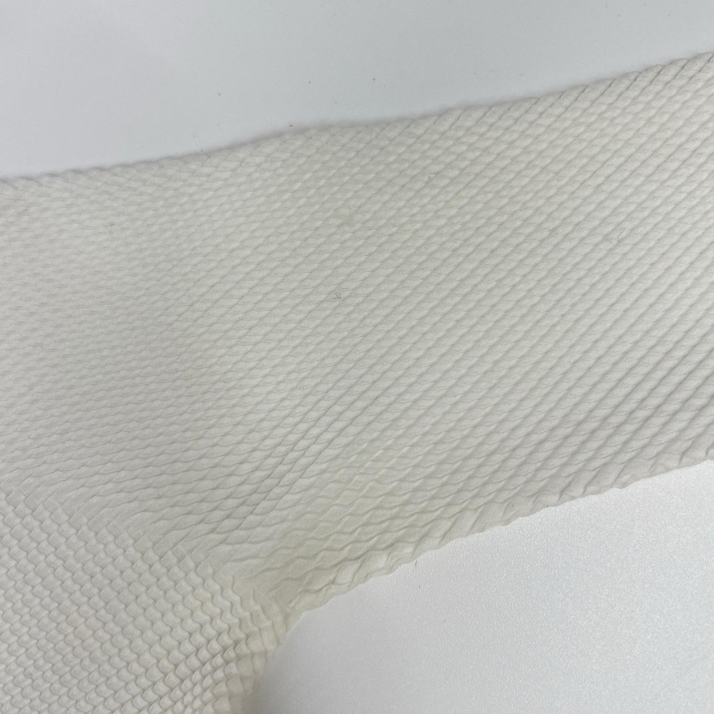 【SALE】 ISSEY MIYAKE イッセイミヤケ PP01FK918 ホワイト プリーツ トップス トップス