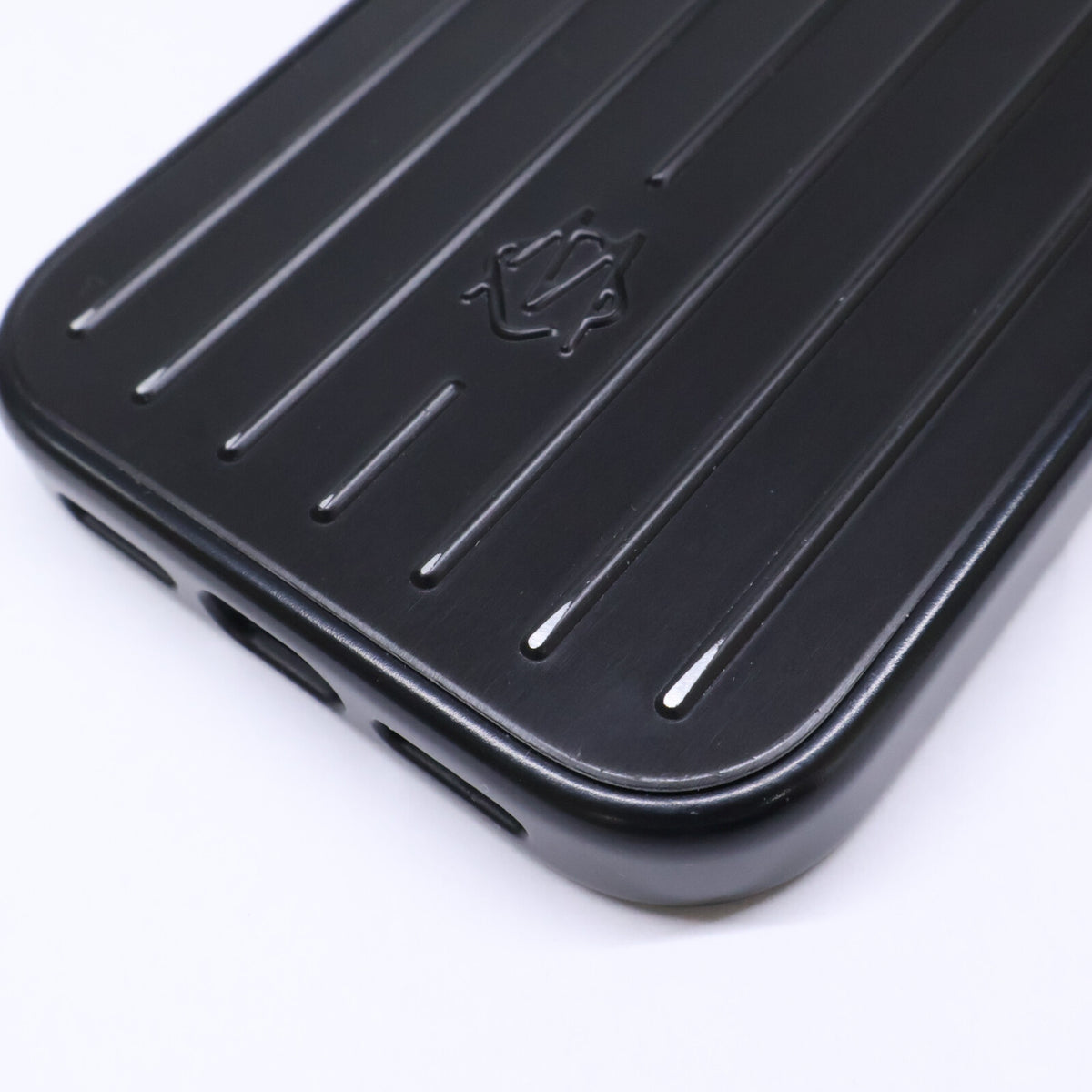 RIMOWA リモワ 95116013 iPhone 16 Pro用 アルミニウム スマホケース その他