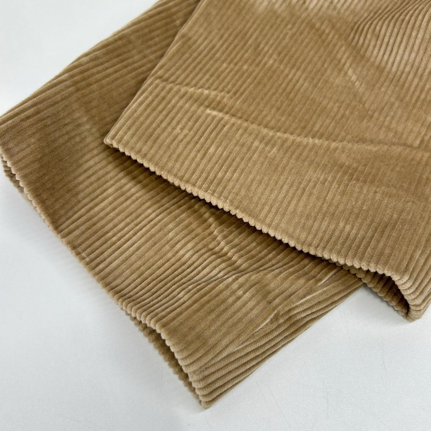 BRUNELLO CUCINELLI ブルネロクチネリ 23AW ブラウン コーデュロイ タックパンツ ボトムス