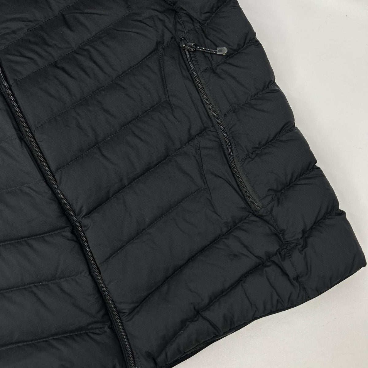 THE NORTH FACE ノースフェイス NY82213 ブラック サンダー ラウンドネック ダウンジャケット ジャケット