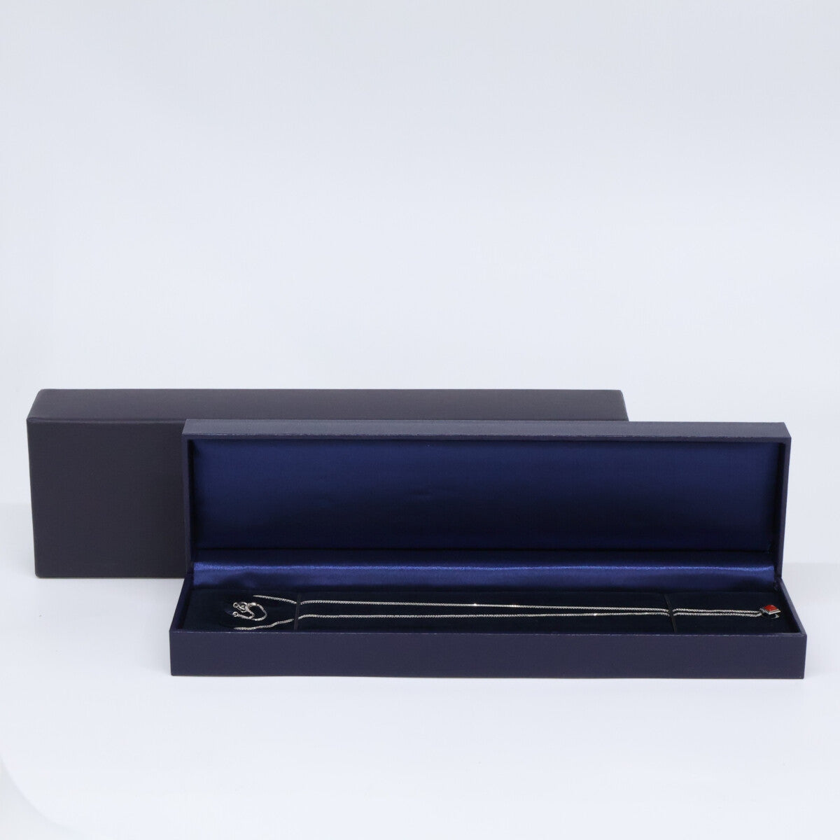 美品 Pt900血赤珊瑚スクエアペンダントヘッドPt850チェーンネックレス 3.2g ネックレス レディース