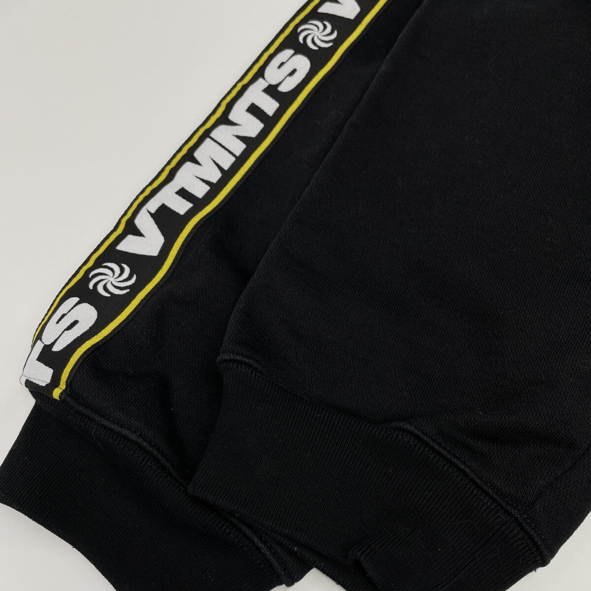 VETEMENTS ヴェトモン UAH21TR628 20AW ブラック コットン ロゴテープ スウェット トップス L