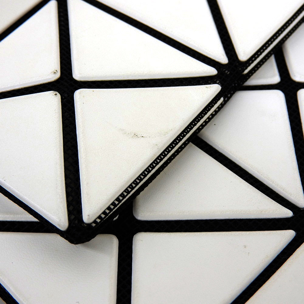 BAO BAO ISSEY MIYAKE バオバオイッセイミヤケ クラッチバッグ セカンドバッグ レディース ホワイト BB63-AG621 セカンドバッグ クラッチバッグ