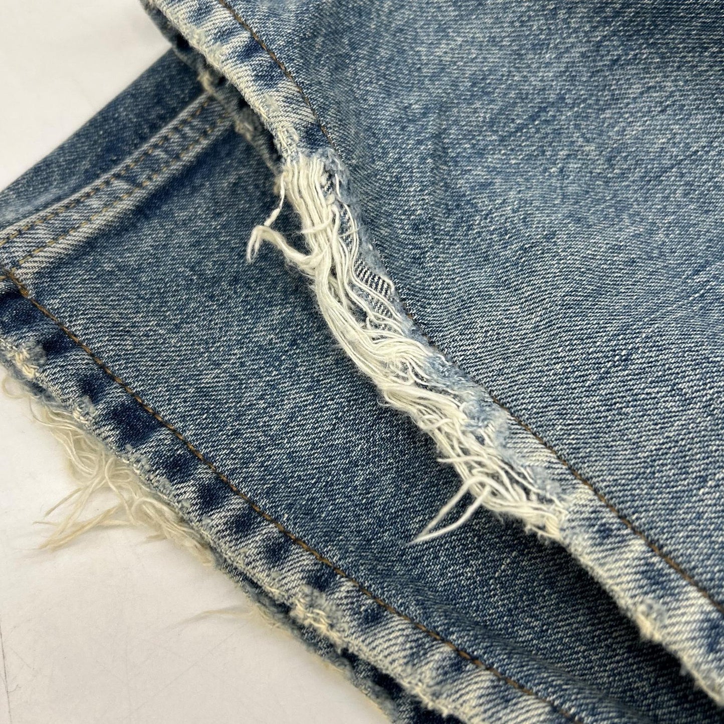 SAINT LAURENT PARIS 圣罗兰 23年 786722 水洗破洞牛仔裤