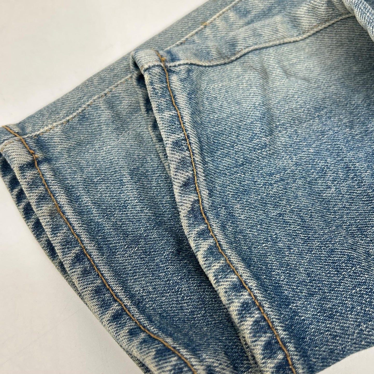 SAINT LAURENT PARIS 圣罗兰巴黎 19年 606663 做旧破洞修身牛仔裤 下装
