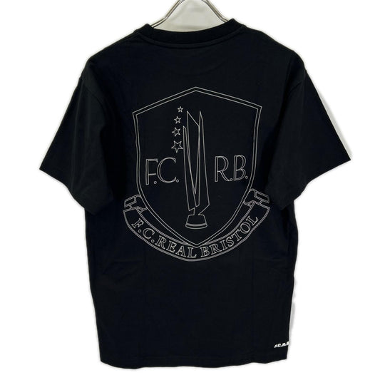 F.C.Real Bristol エフシーリアルブリストル 252100 ブラック トロフィー クレスト Tシャツ トップス