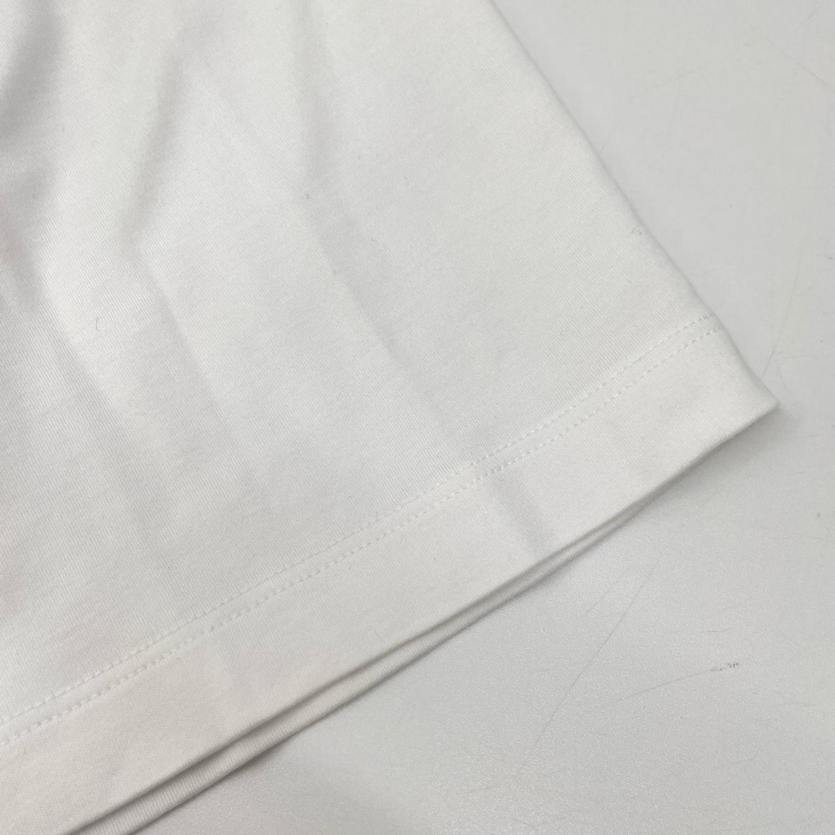 PRADA プラダ 23年製 35838R ホワイト スパンコールロゴ 半袖Tシャツ トップス