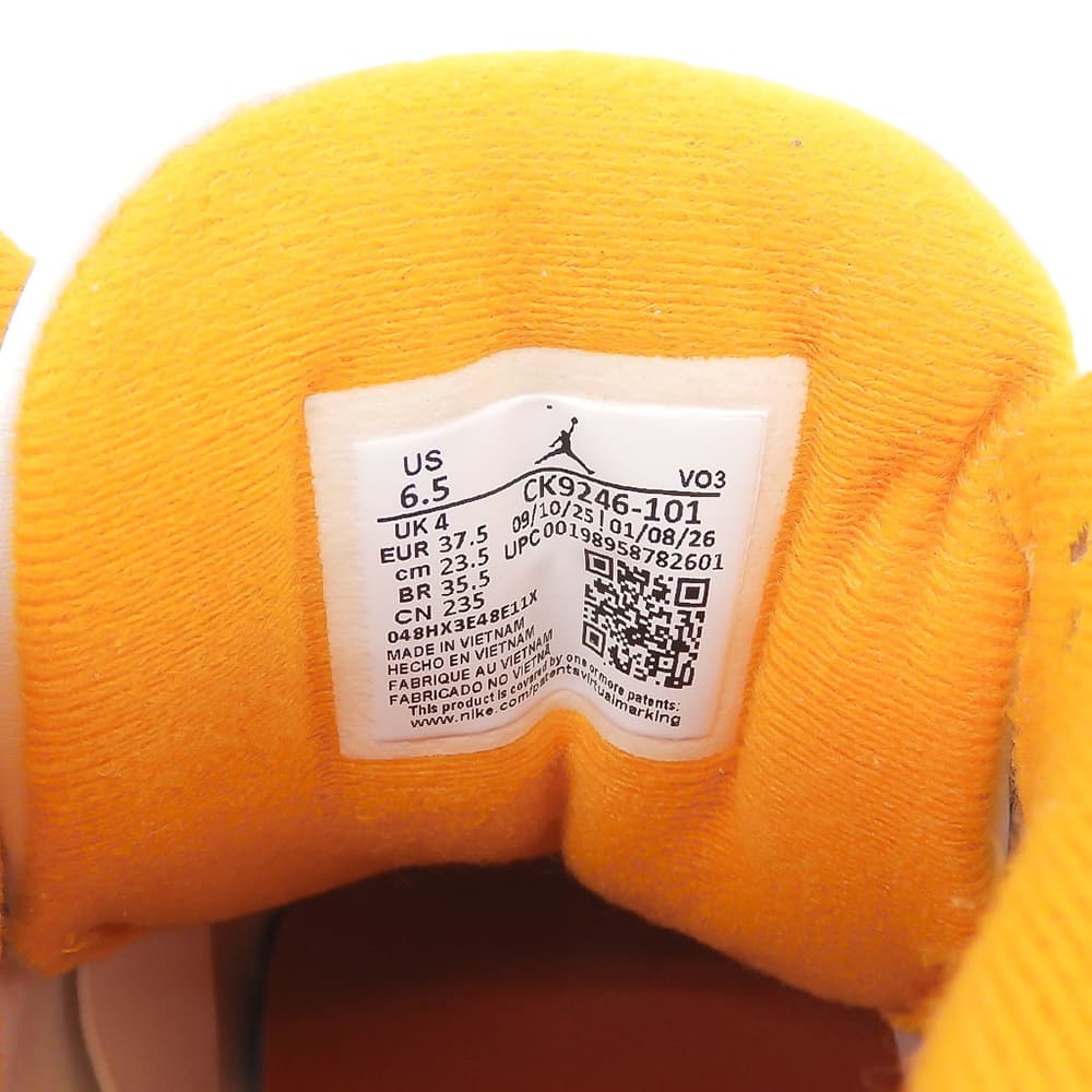 NIKE ナイキ 新品同様 Air Jordan 3 Orange Citrus スニーカー シューズ レディース ホワイト×オレンジ 23.5cm CK9246-101 シューズ