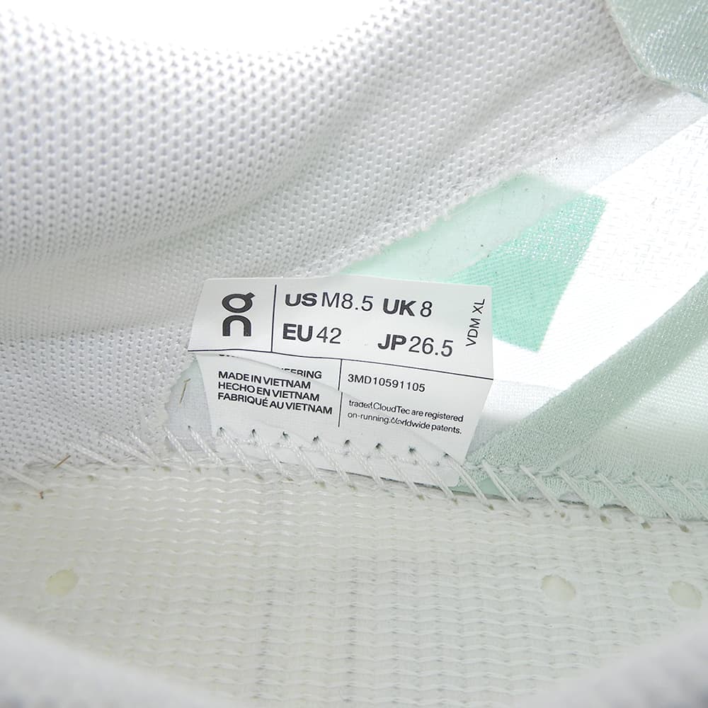 ON Cloudboom Echo3 sneakers, like new, white and mint, 26.5cm, shoes