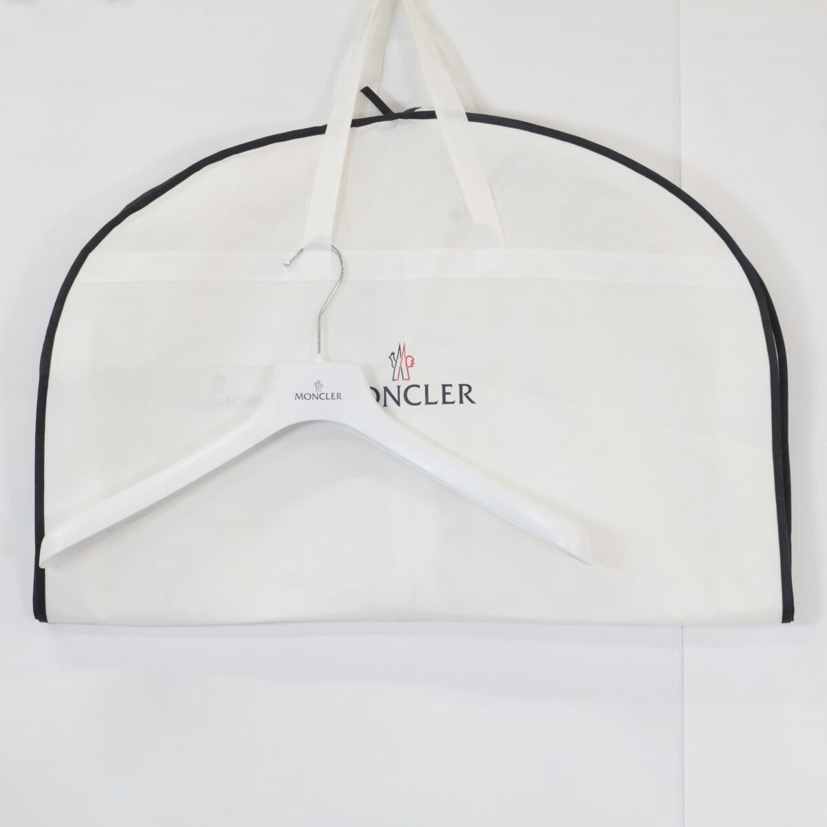 MONCLER Moncler 【Excellent Condition/2024】VALMASQUE Hooded Down Vest