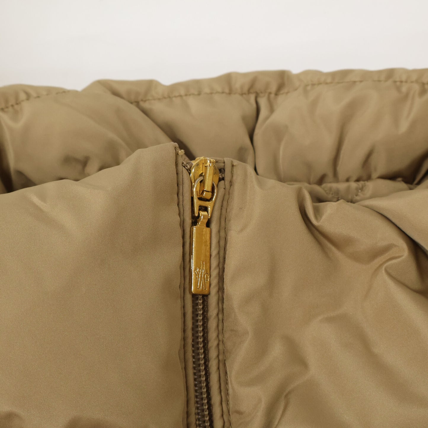 MONCLER モンクレール 49351 BIARRITZ ボリュームカラー ロングダウン コート