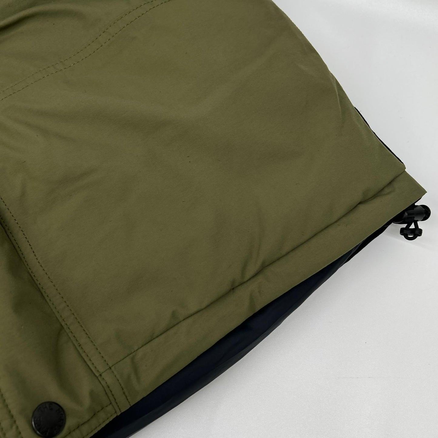 THE NORTH FACE ノースフェイス ND91737 カーキ マウンテンダウンジャケット ジャケット