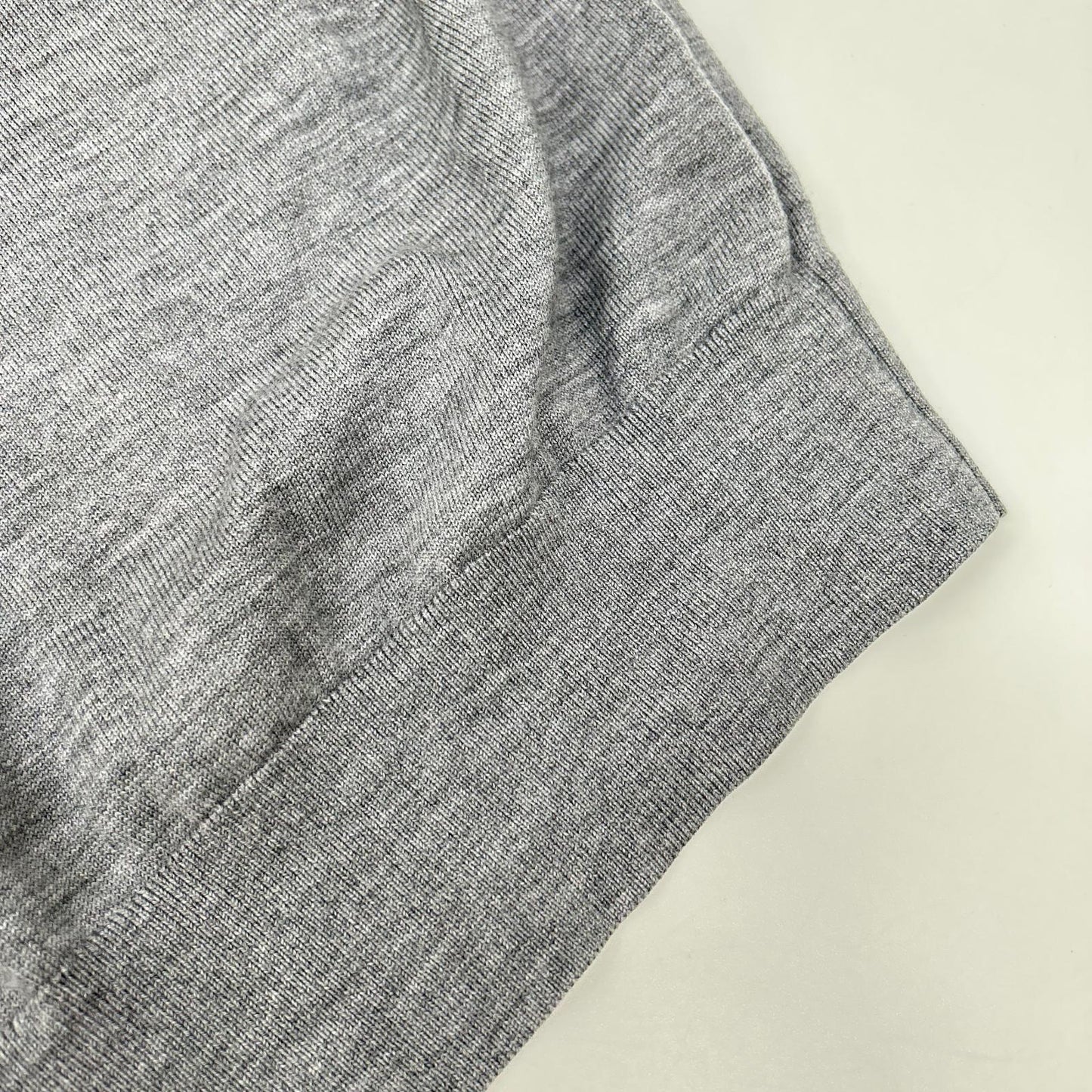 BURBERRY 8063634 Gray Oak Leaf Crest Knit Top