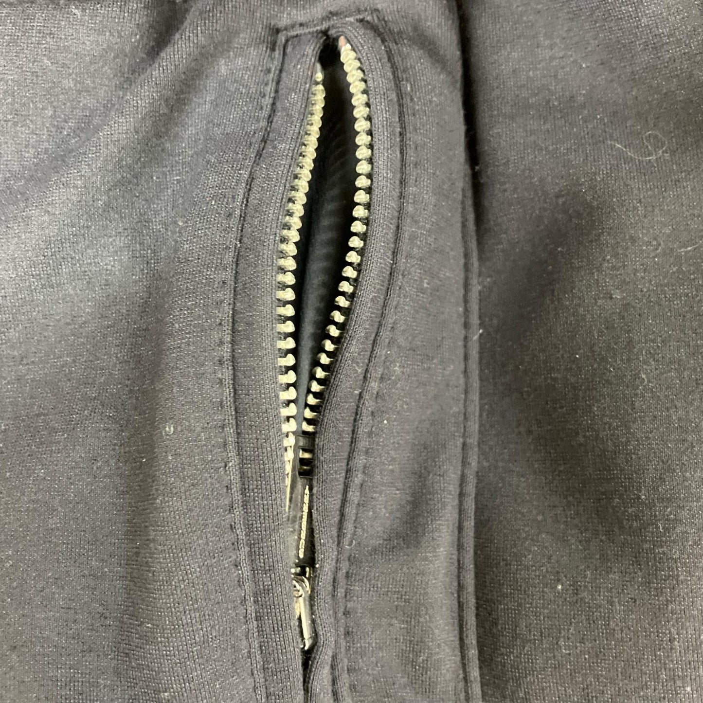 BURBERRY LONDON 博柏利 8067299 海军蓝 尼龙连帽羽绒大衣 S码