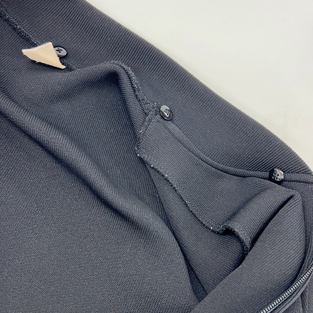 β 27-27K103 black hooded zip-up knit jacket