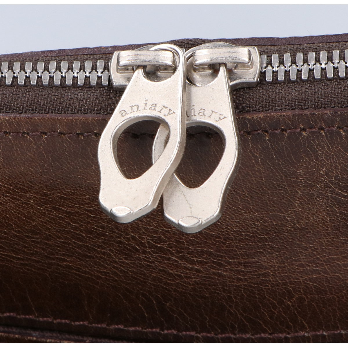 aniary Aniari Leather Shoulder Bag