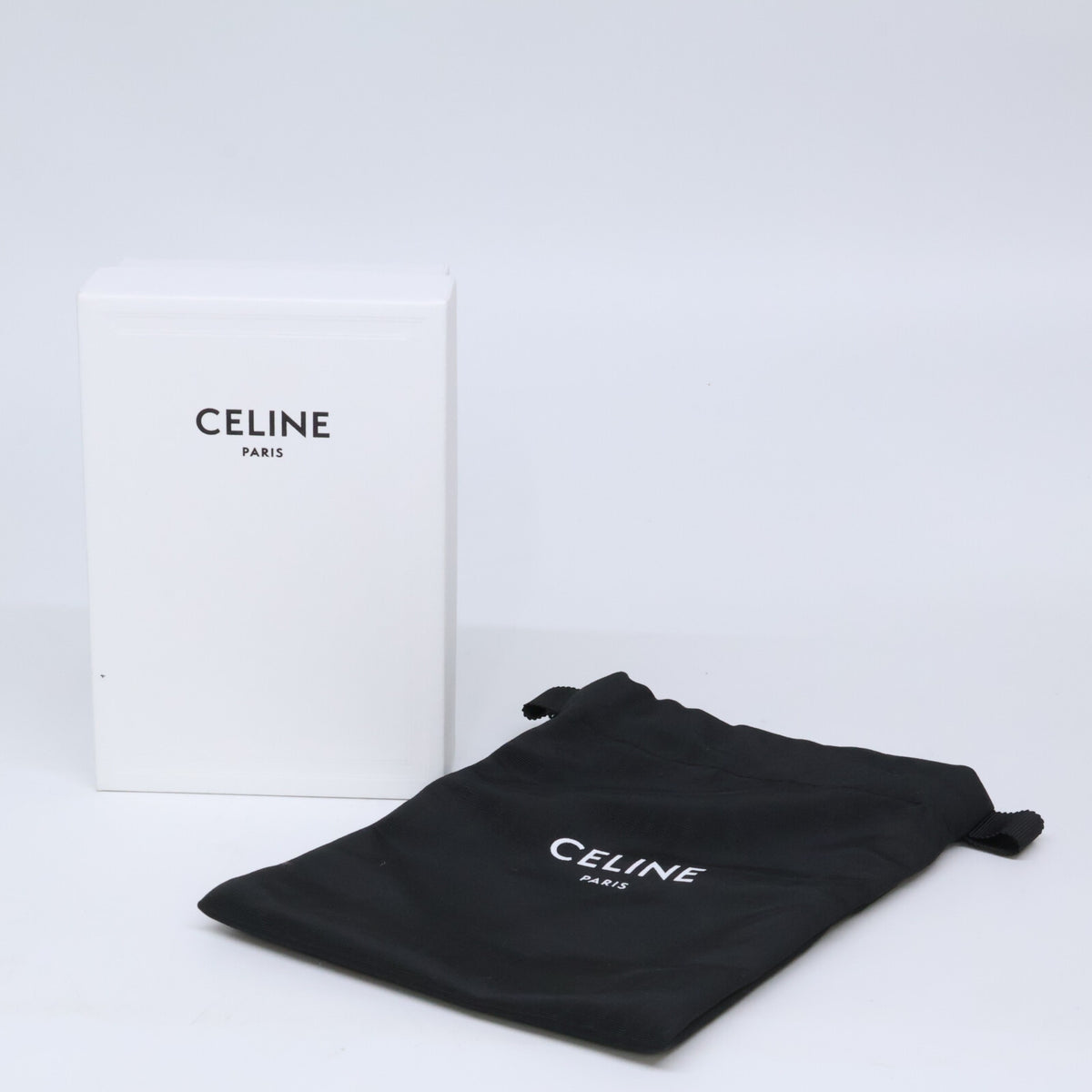 CELINE セリーヌ 【美品】10M963 ファイン ストラップウォレット ニノ / サプルグレインドカーフスキン 三つ折り財布 三つ折り財布(小銭入れあり)