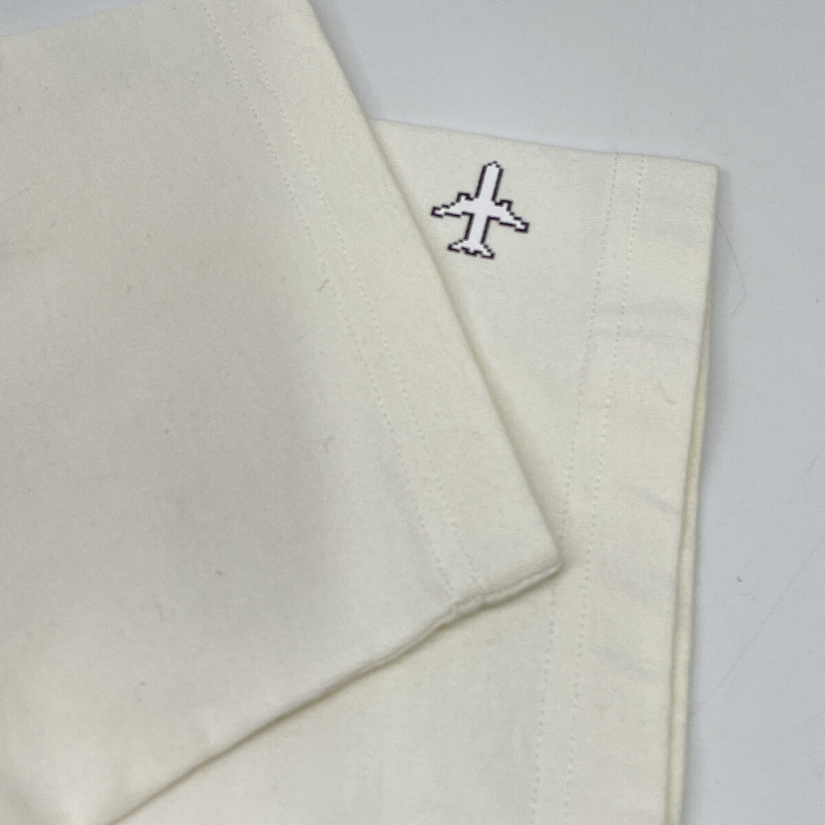 LOUIS VUITTON ルイヴィトン ホワイト RM201G NPL HIY36W 飛行機 プリント Tシャツ トップス Ⅿ