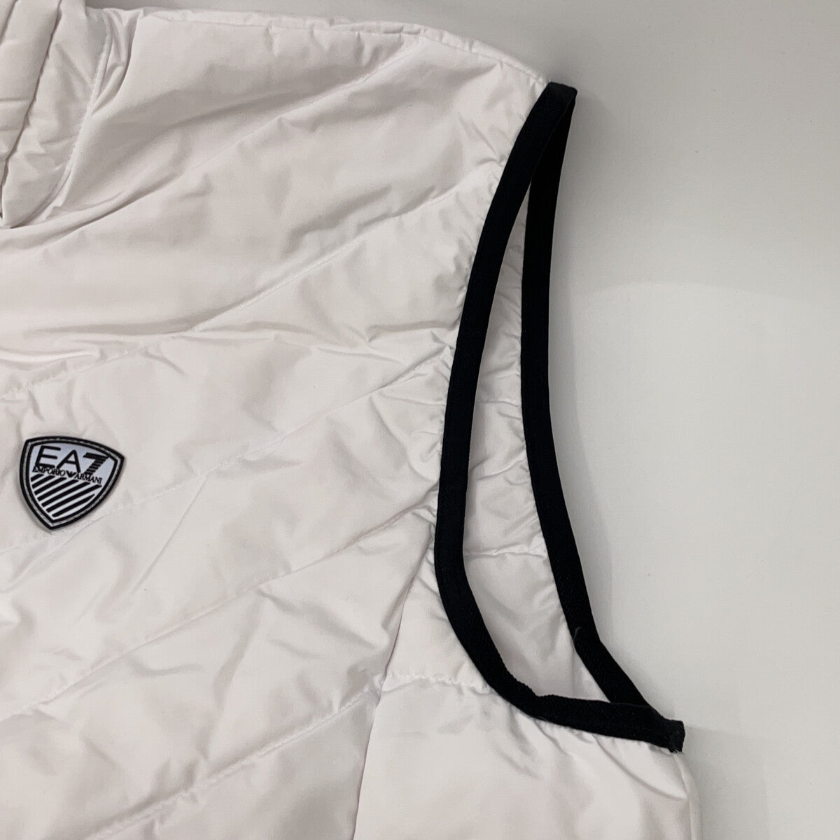 EMPORIO ARMANI エンポリオアルマーニ 8NPQ02 ホワイト パッカブル パデッドジレ テクニカルファブリック ベスト XXL