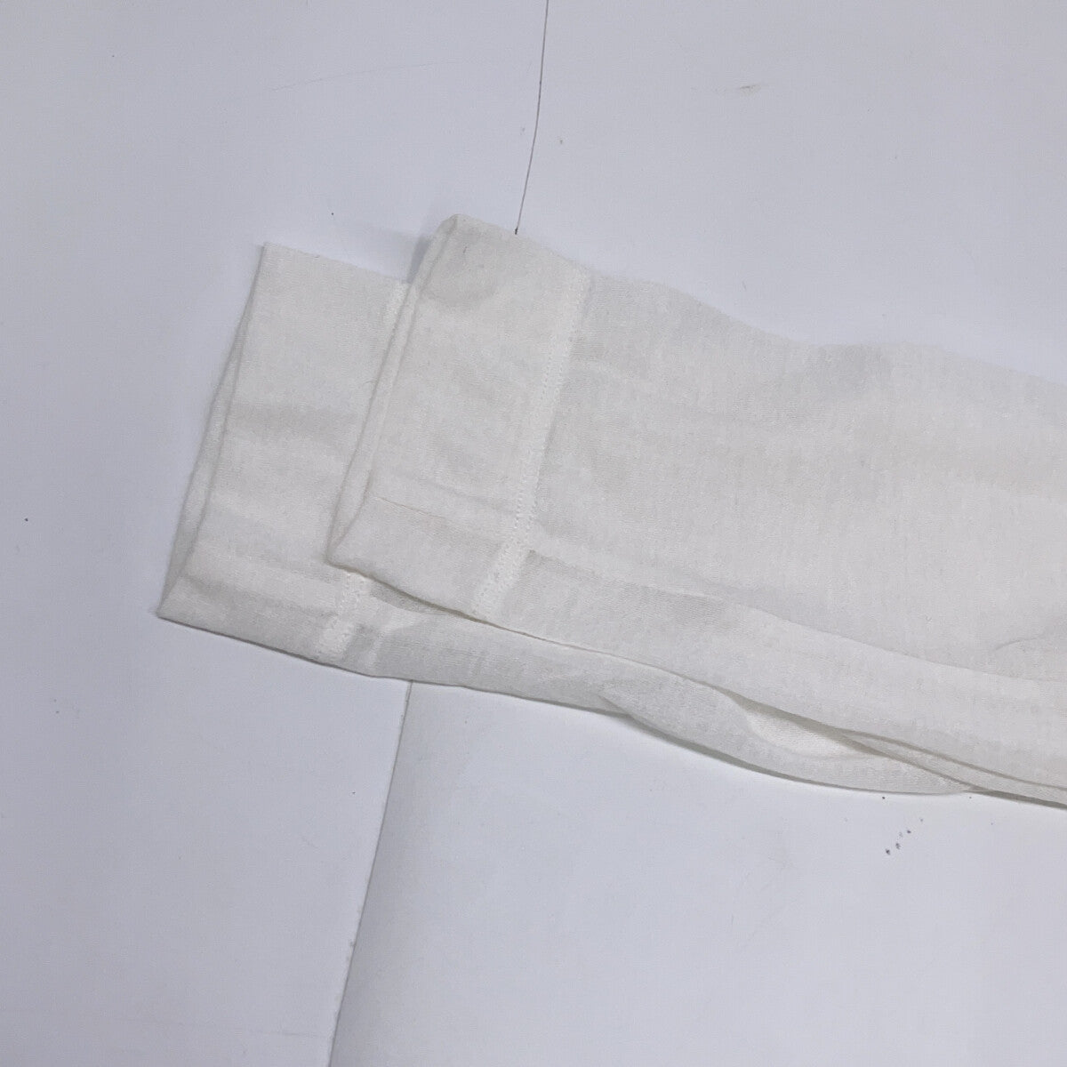1er Arrondissement B1051AUB213 White Sheer Long-Sleeve Top, No Size Indicated