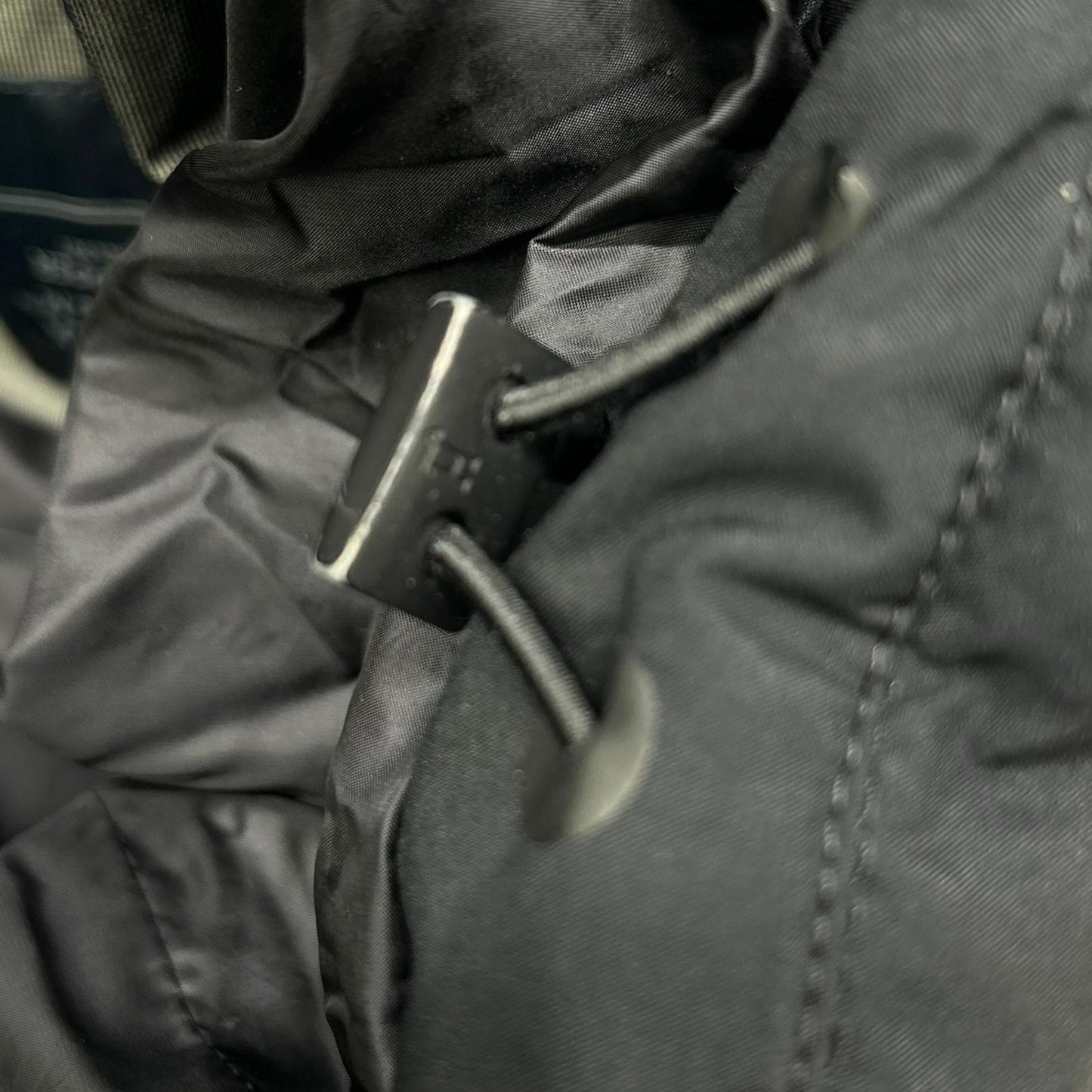 HERNO 赫尔诺 PI123UL 海军蓝 LAMINAR 双层GORE-TEX WINDSTOPPER 连帽夹克 46