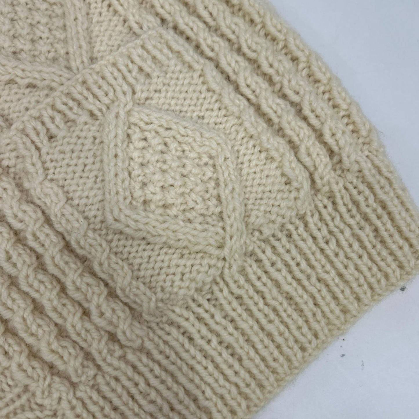 INVERALLAN Ivory Green Tag Cable Knit Vest Vest