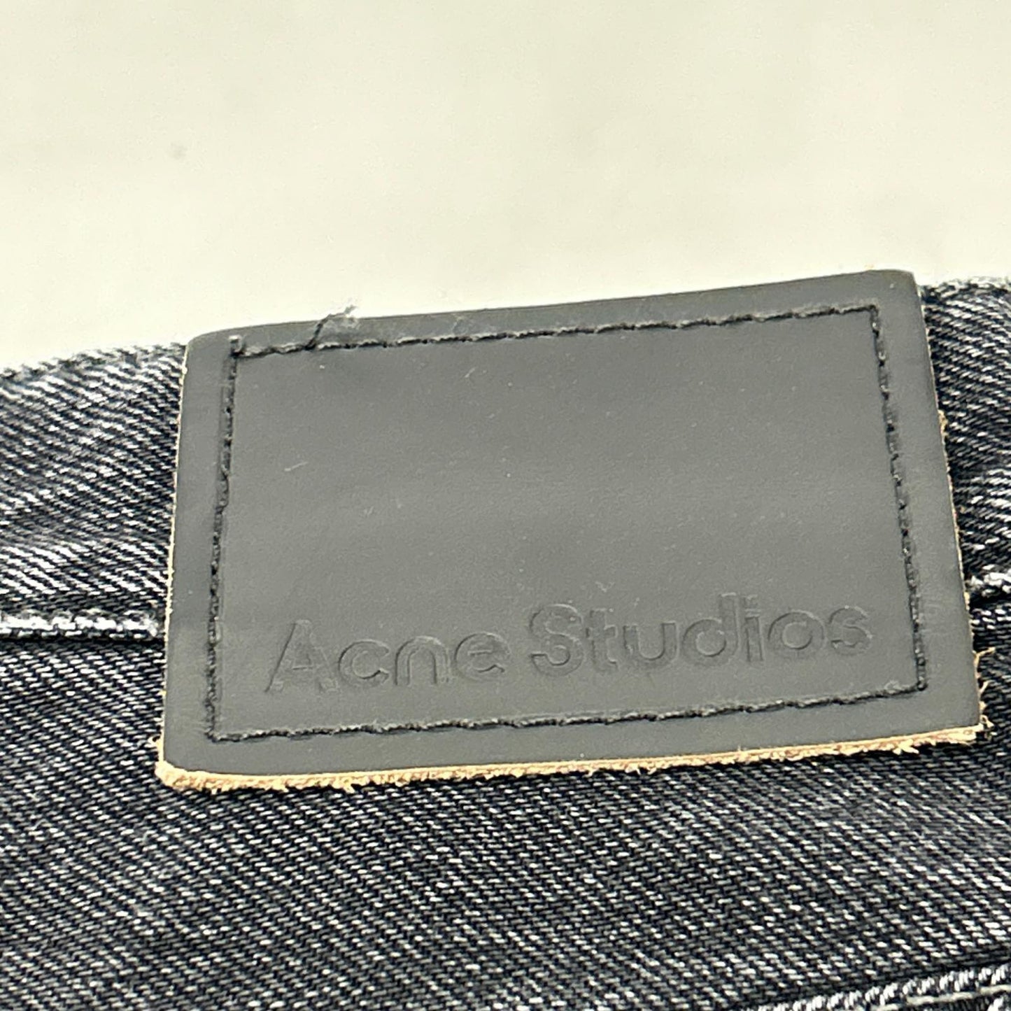 ACNE STUDIOS アクネ ストゥディオズ A00463 22年 ブラック リラックスフィットジーンズ デニム パンツ ボトムス