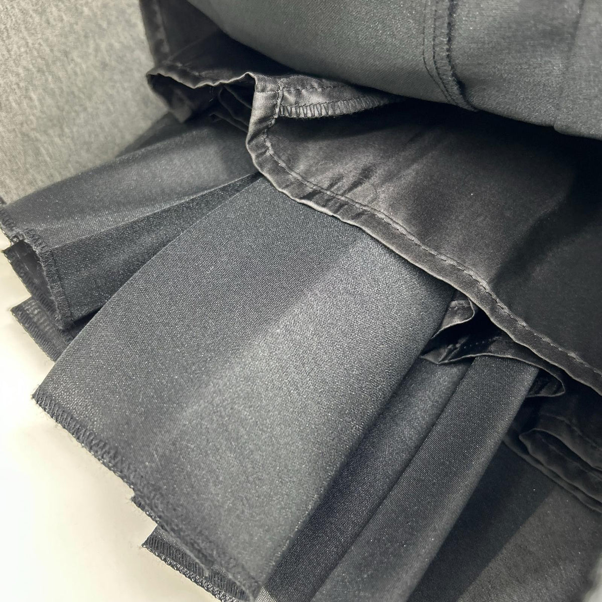 vivapresto Bibapureisuto Black Side-Pocket Pleated Skirt Skirt