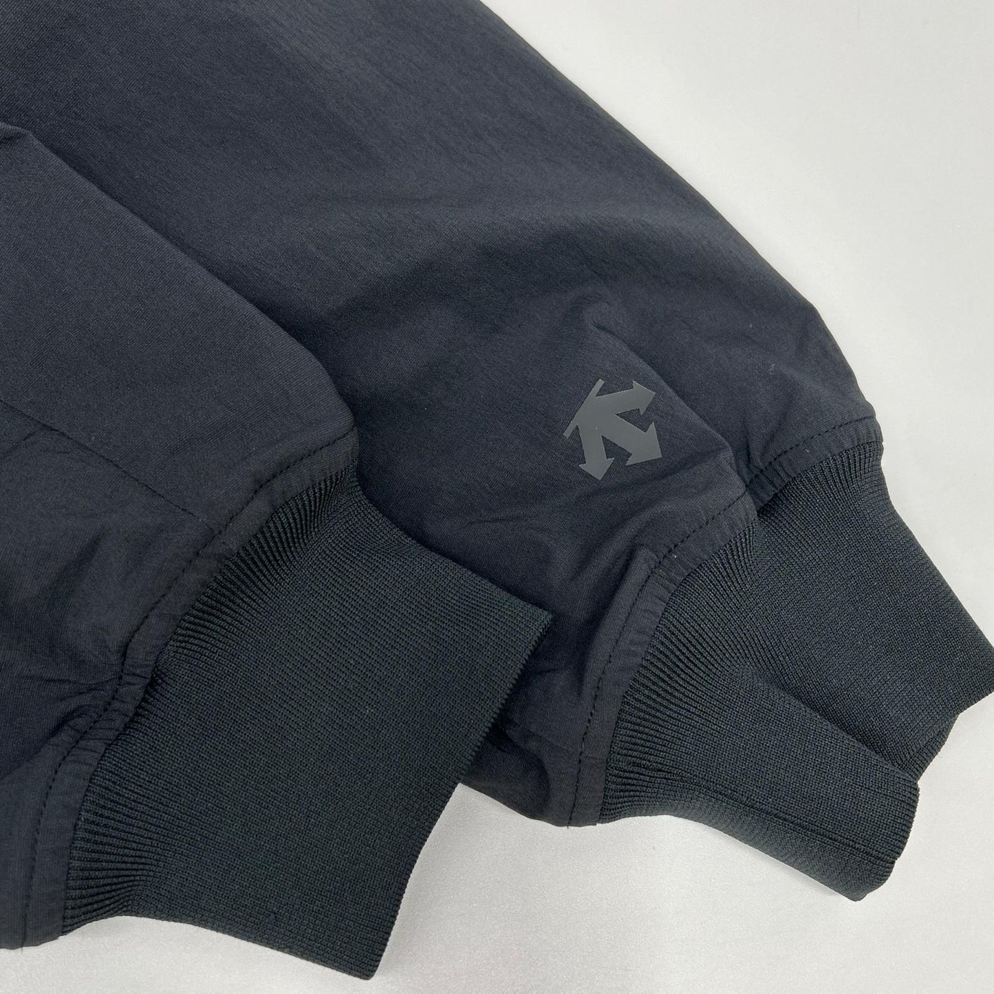 DESCENTE デサント 【DESCENTE ALLTERRAIN】ブラック DU5SJKI6M 23SS I/O MA1 JACKET ジャケット