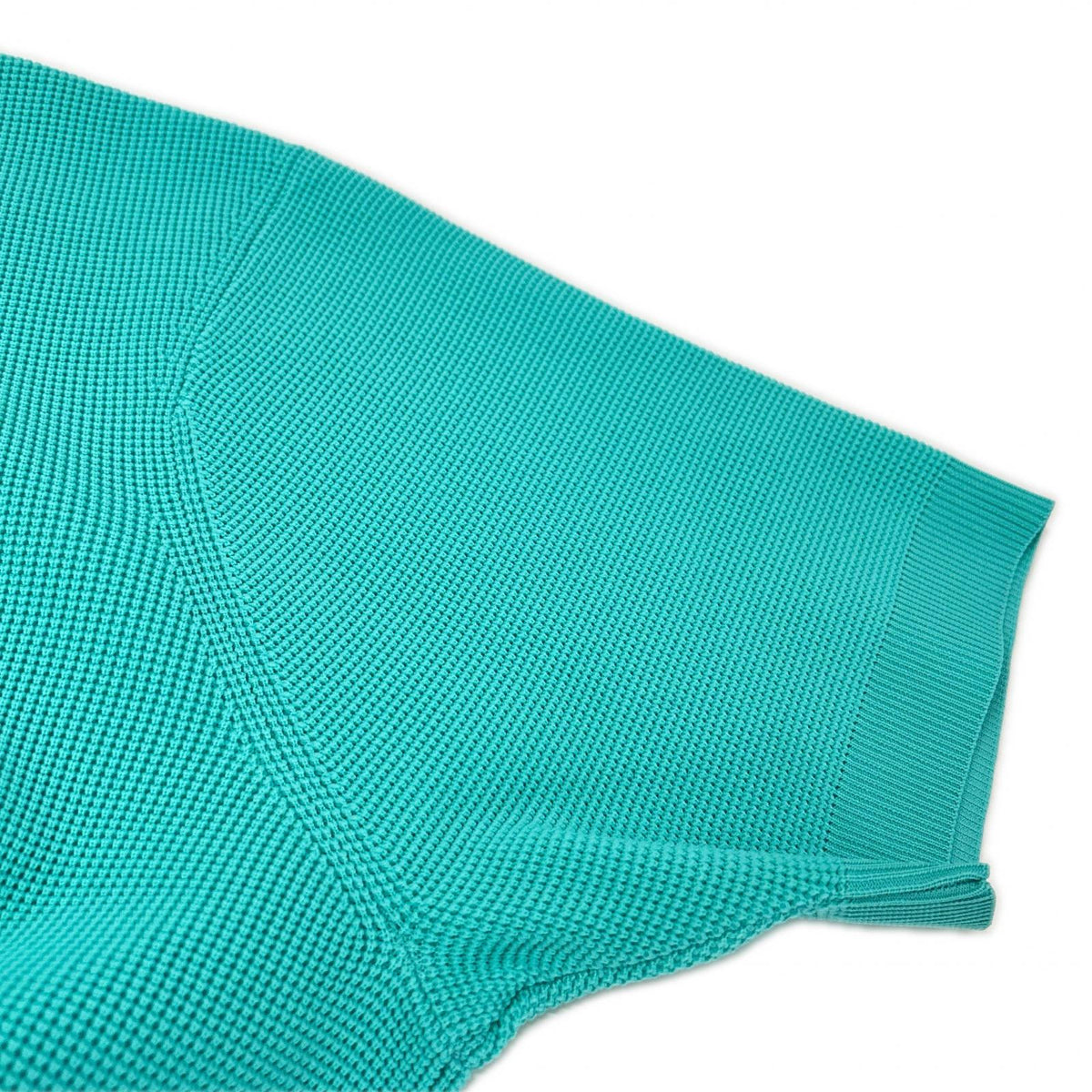 1piu1uguale3 ウノピゥウノウグァーレトレ ×HIROKUNI TOGA Vol.15 GRK091-GPE035 ターコイズ SKIPPER POLO トップス トップス
