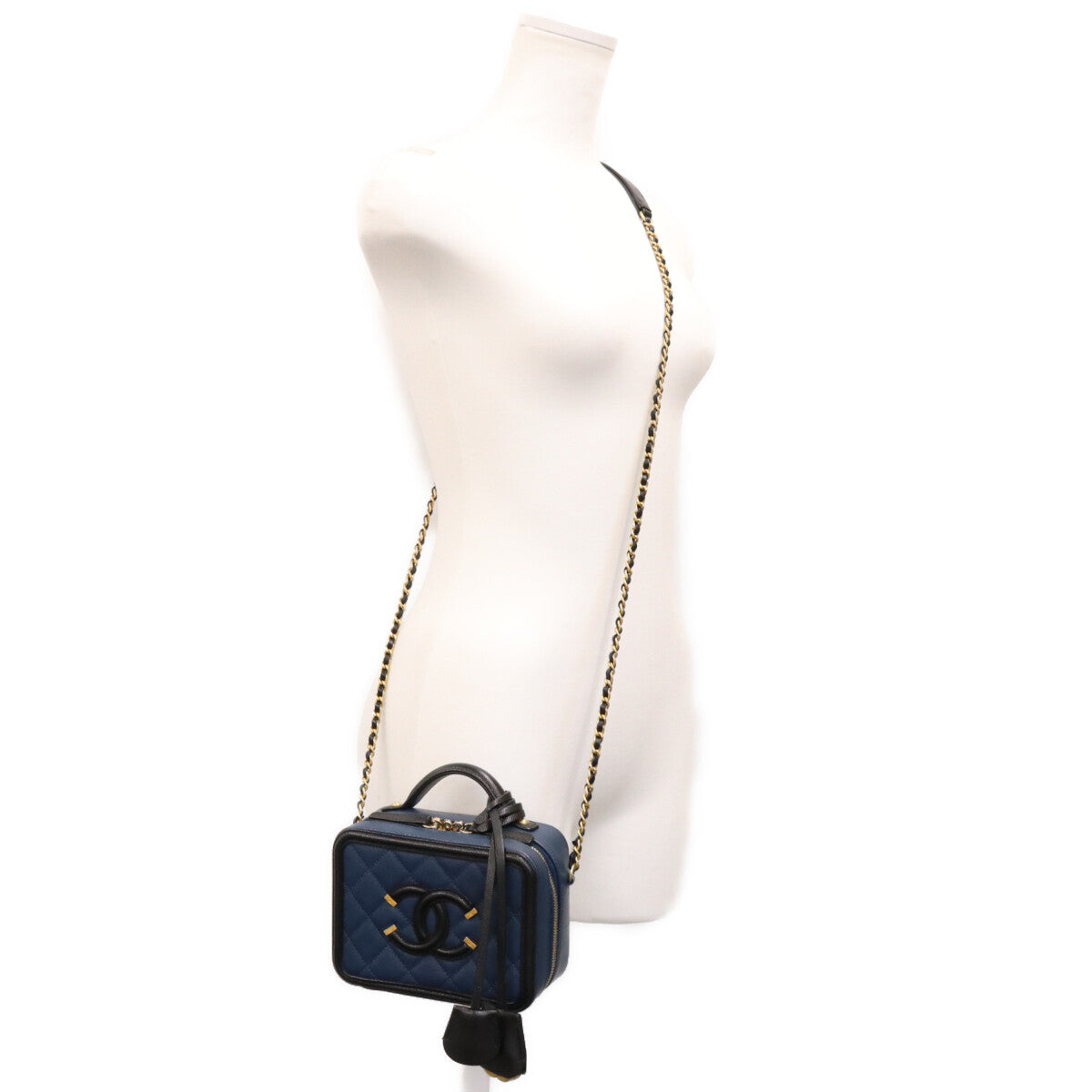 CHANEL シャネル 28番 A93342 CCフィリグリー ブラク ブルー ソフトキャビア スモールバニティバッグ ショルダーバッグ