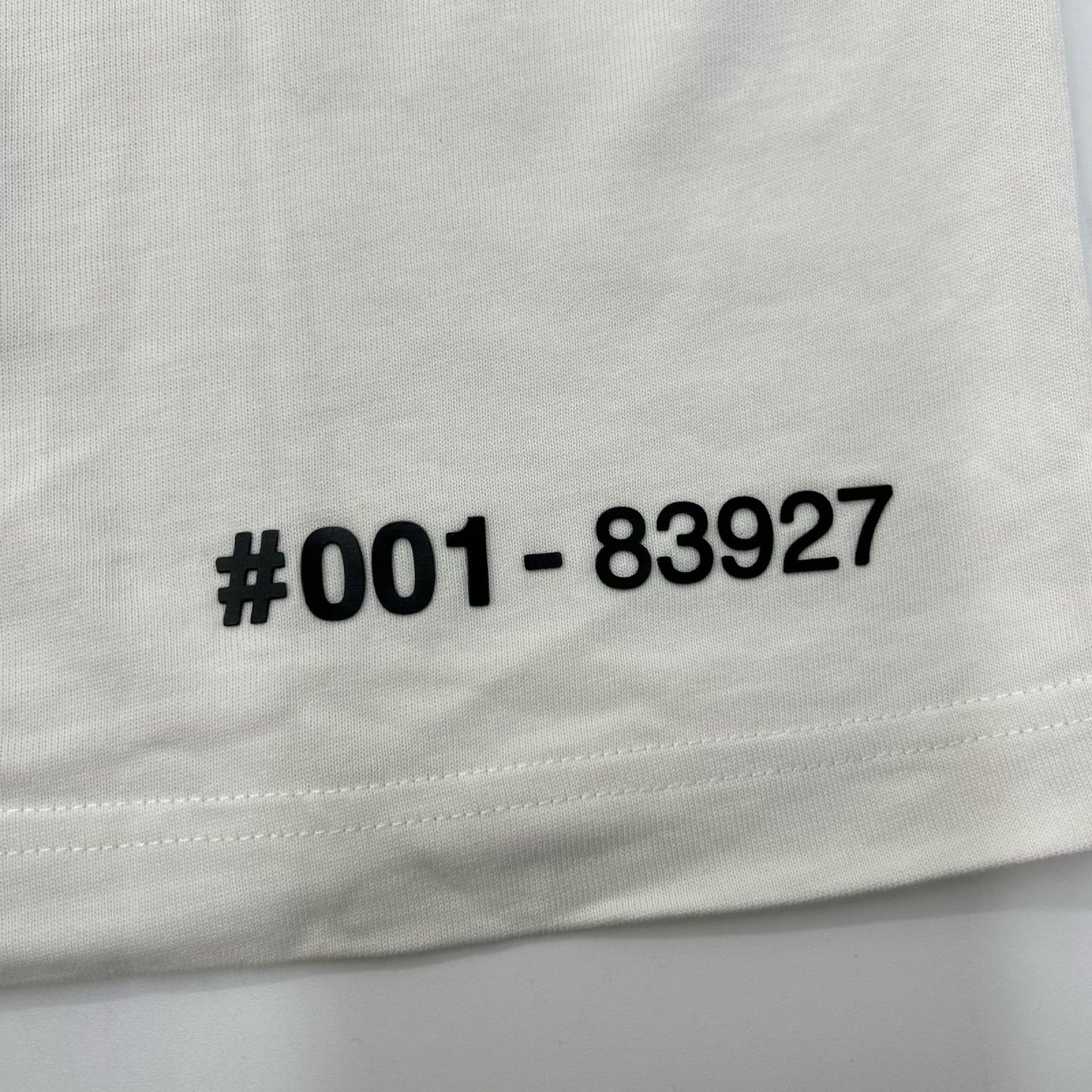 MONCLER モンクレール 22年 ホワイト ラバーロゴ T-SHIRT MANICA CORTA トップス