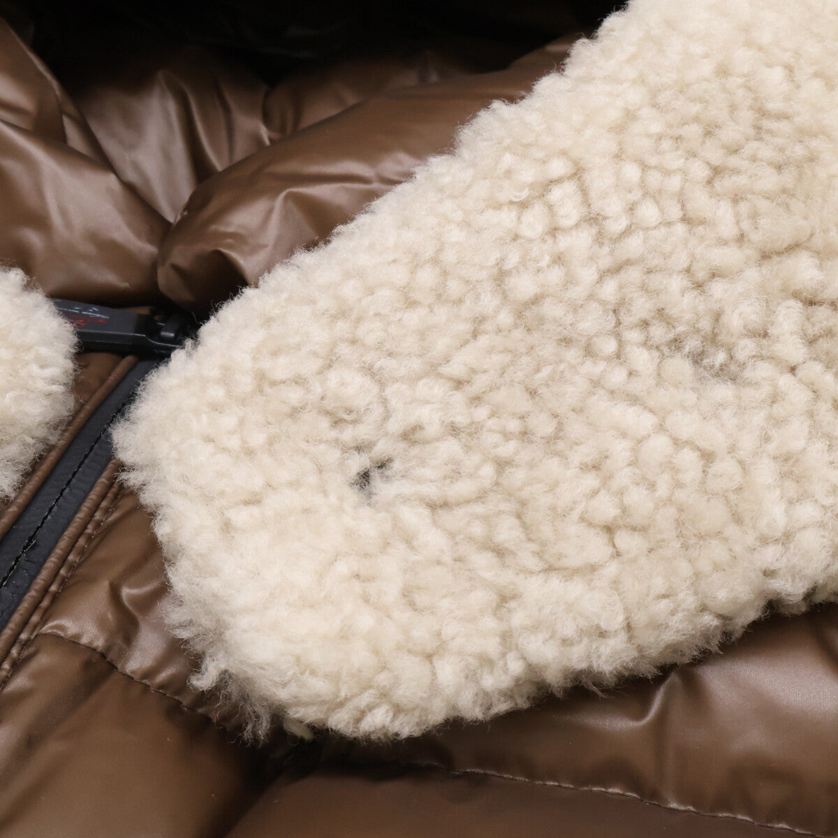 MONCLER 盟可睐 GRENOBLE 格勒诺布尔 BARRHORN 羊毛连帽羽绒服 夹克