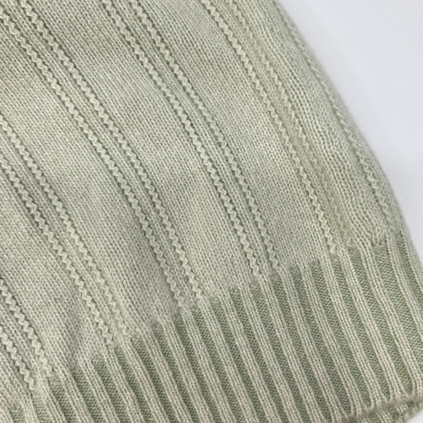 Loro Piana 诺悠翩雅 浅绿色 100%羊绒 半拉链 高领针织衫 上衣