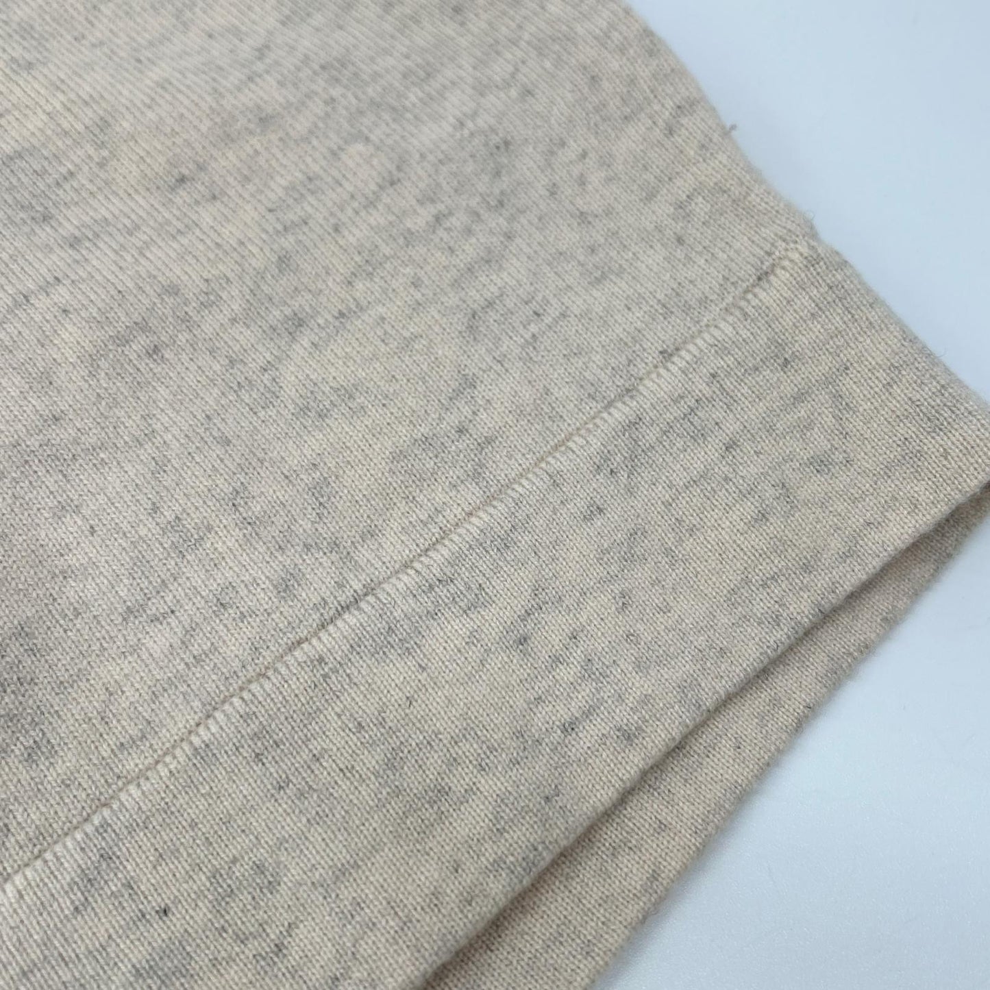 BRUNELLO CUCINELLI ブルネロクチネリ モニーレ装飾 Vネック カシミヤ ニット トップス