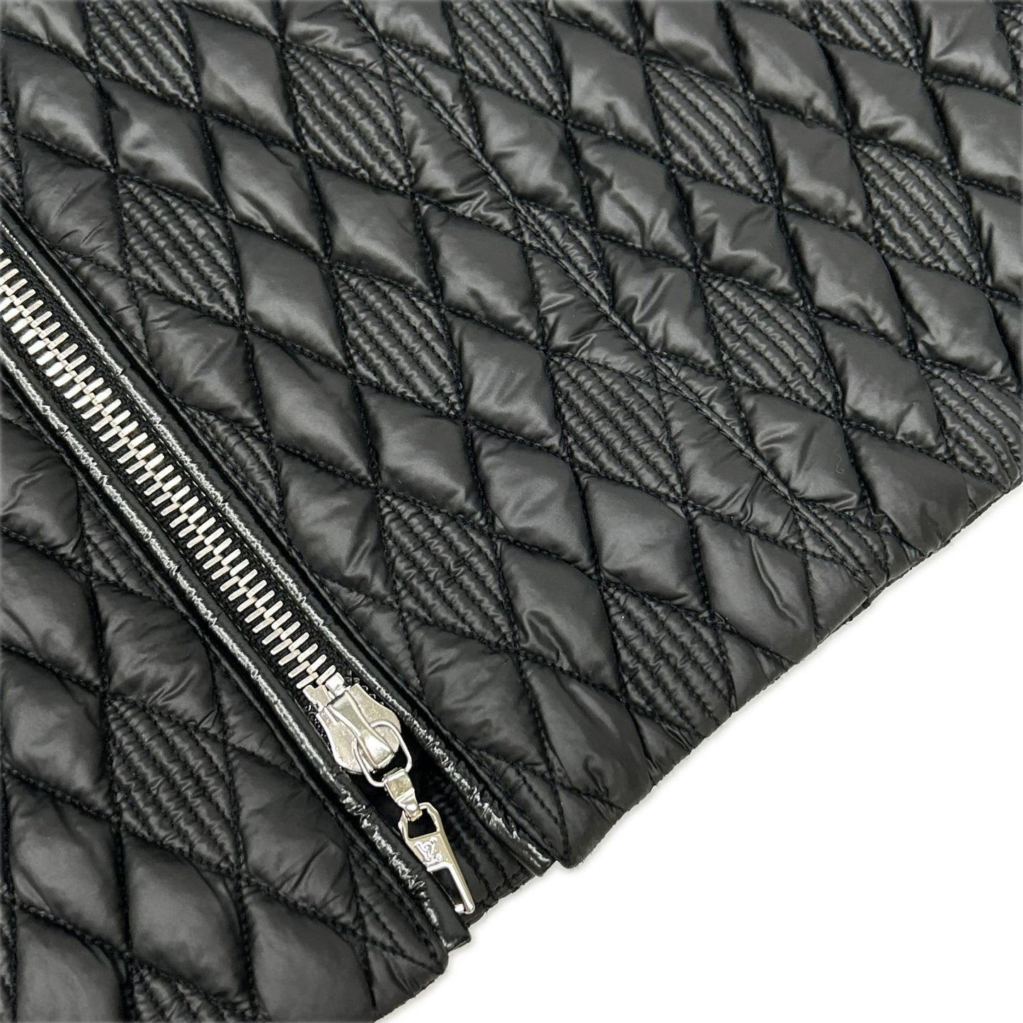 LOUIS VUITTON 2015 Black quilted zip coat