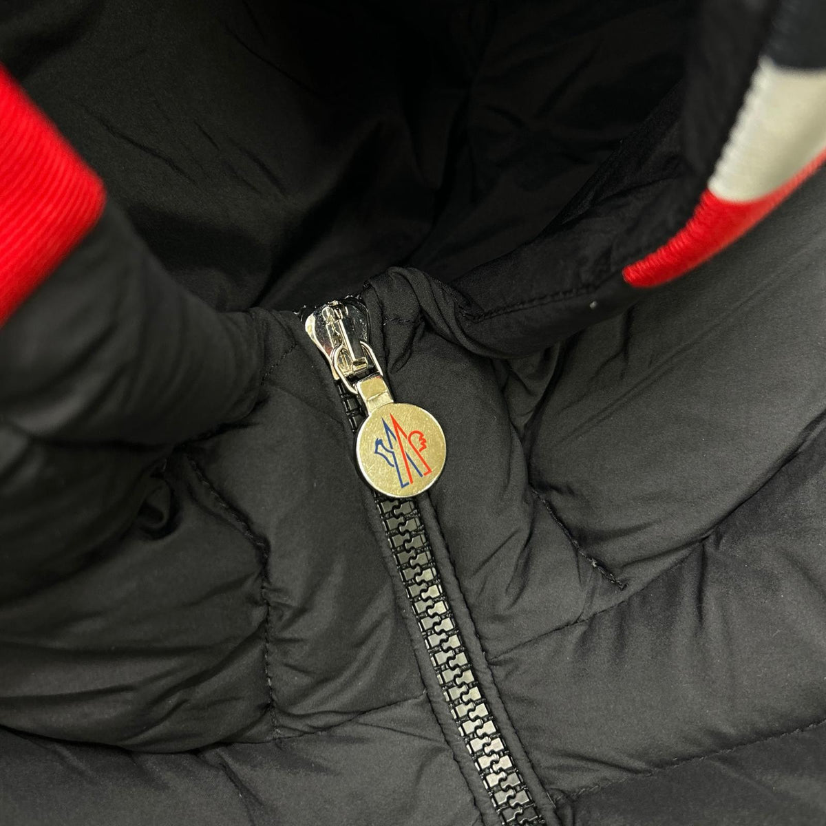 MONCLER モンクレール SORUE ダウンジャケット モンクレール ジャケット