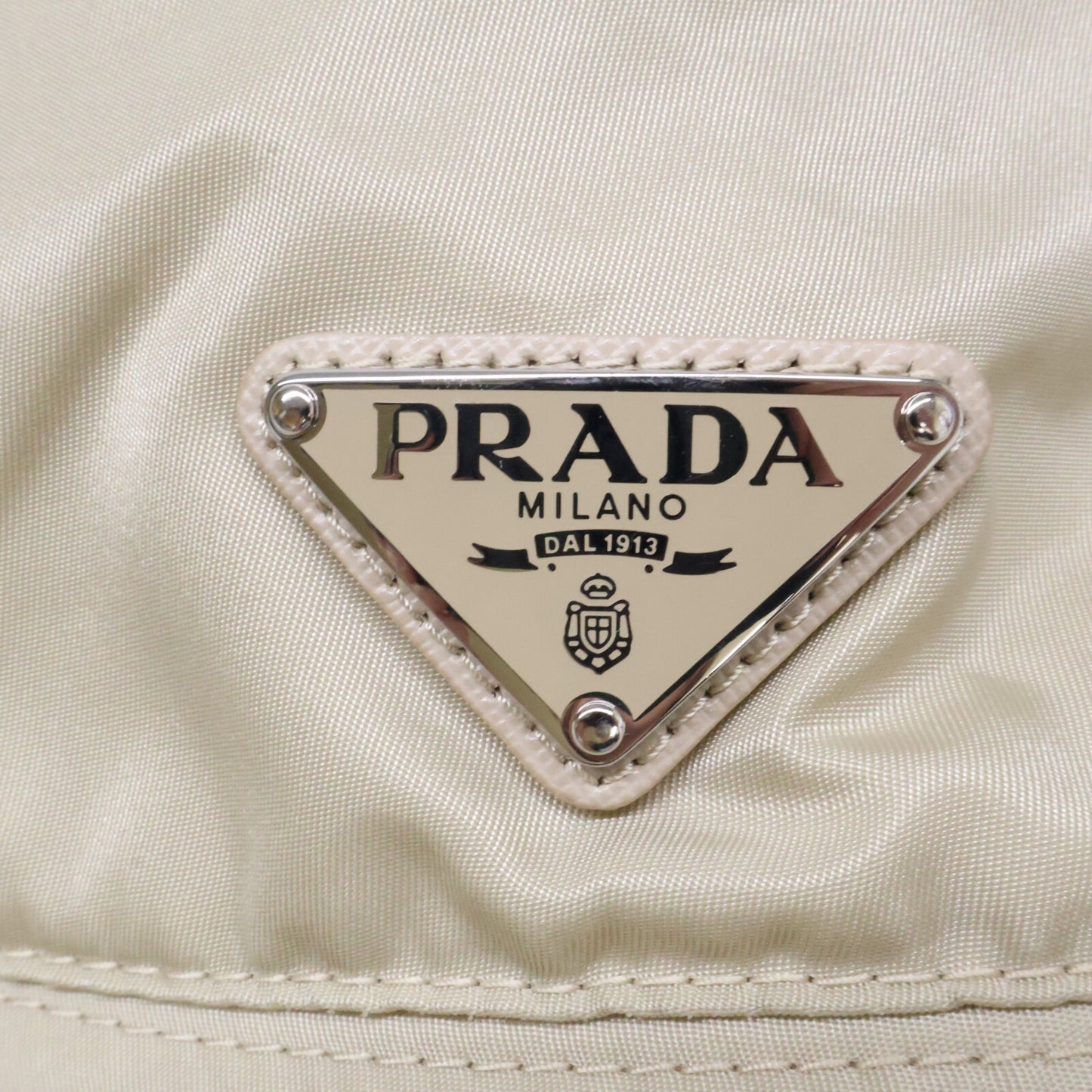 PRADA プラダ 【美品/国内正規】1HC137 2DMI トライアングルロゴ バケットハット 帽子