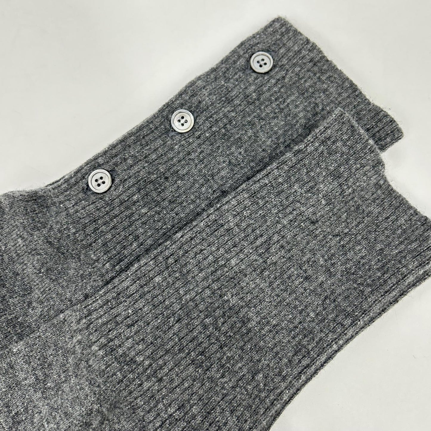 THOM BROWNE Thom Browne Gray MKC001A-00011-038 Cashmere Knit Cardigan Top