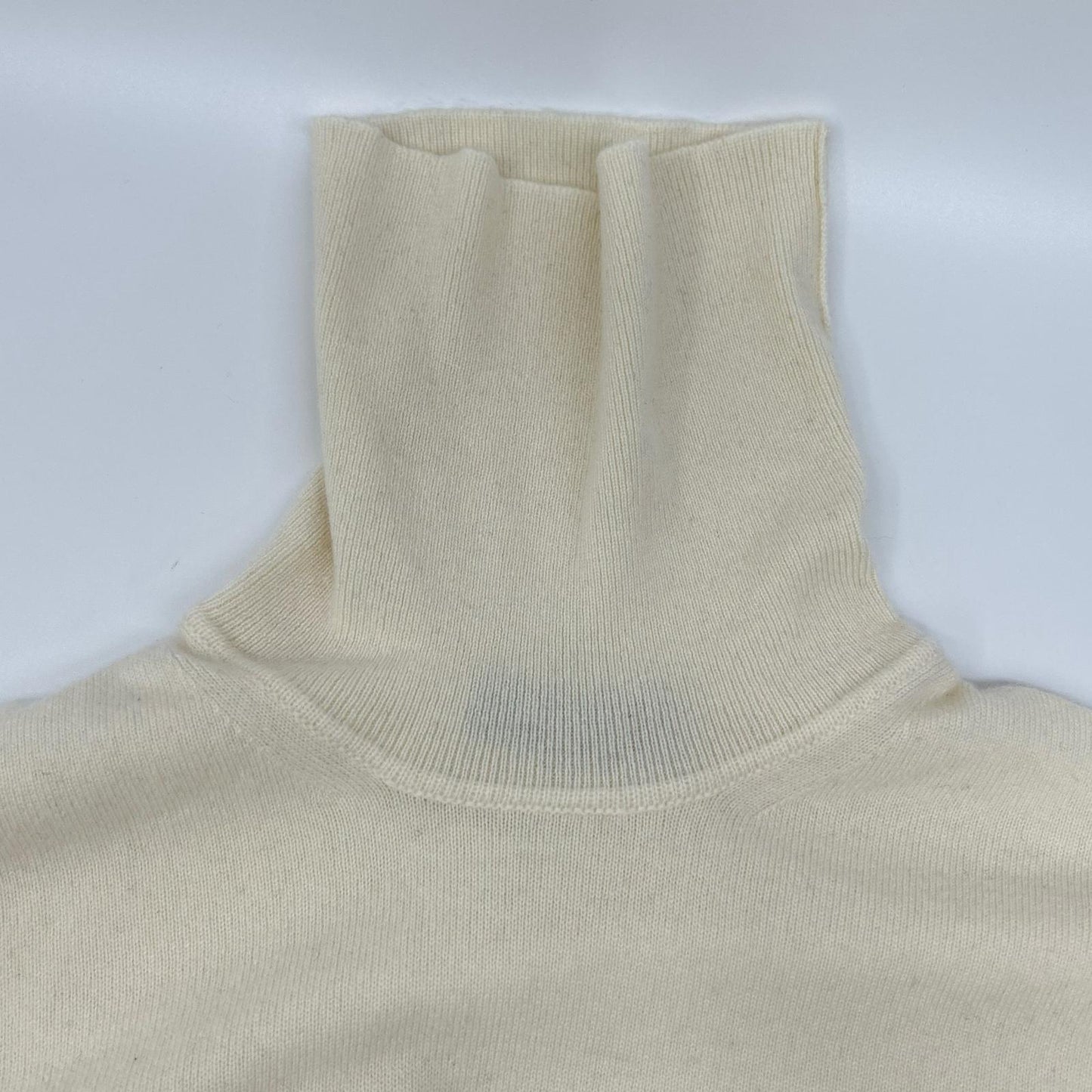 Loro Piana Loro Piana FAF3792 ivory baby-cashmere turtleneck knit top