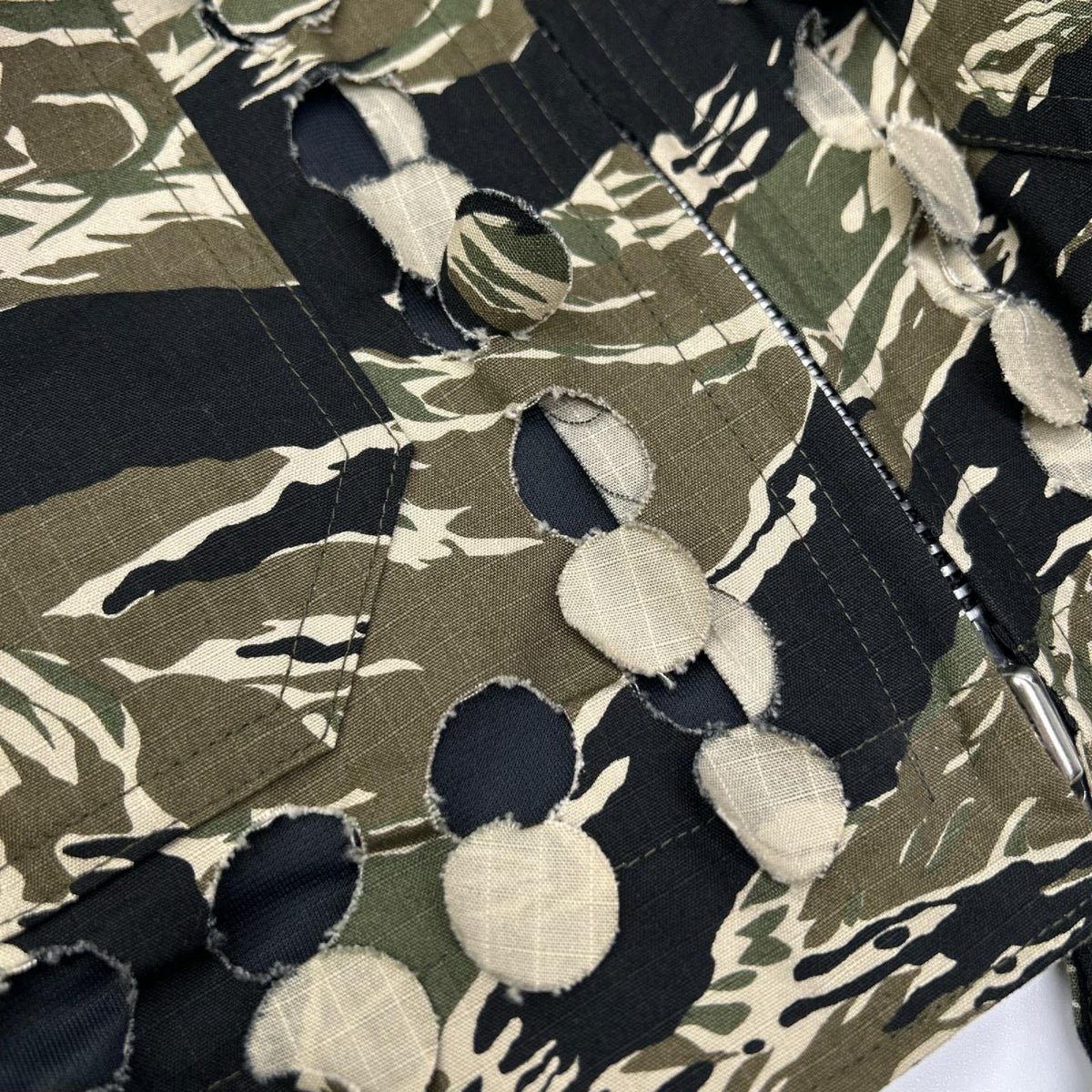 SYUMAN. シュウマン 25SS-SY014 CAMO PARALLEL LASER CUT TOPS トップス