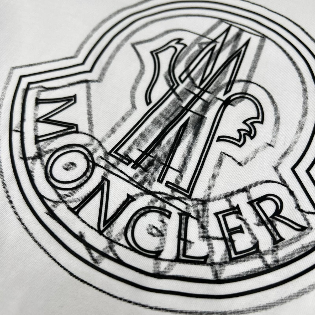 MONCLER モンクレール 23SS J10918C00028 ホワイト エンブレムロゴ クルーネックTシャツ トップス