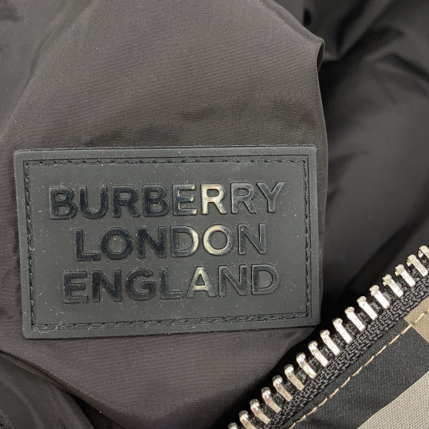 BURBERRY バーバリー 8033623 ブラック リバーシブルナイロンジャケット ジャケット XS