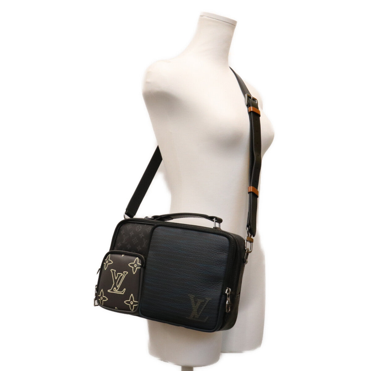 LOUIS VUITTON ルイヴィトン 20年 M45457 モノグラムエクリプス メッセンジャーマルチポケット ショルダーバッグ ショルダーバッグ