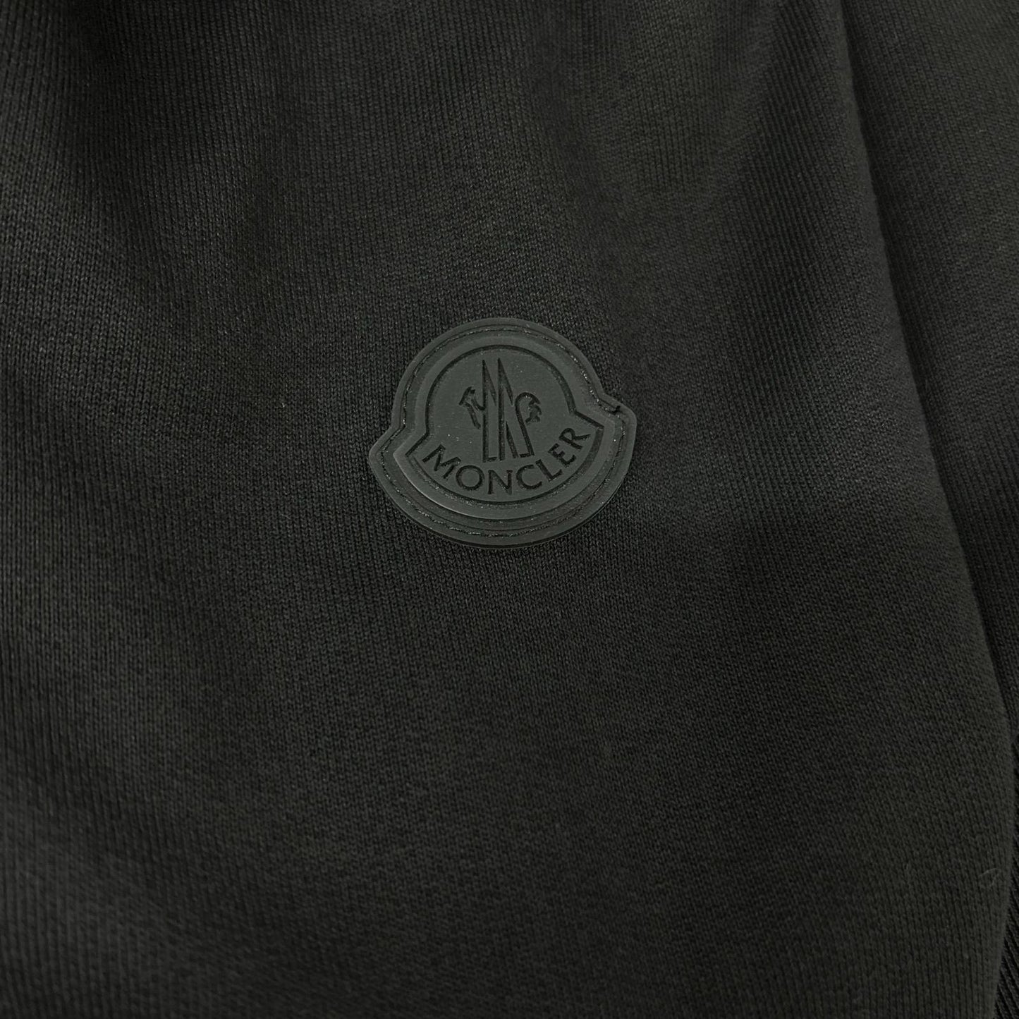 MONCLER モンクレール 23年 MAGLIA APERTA CONブラック ジップアップ パーカー トップス