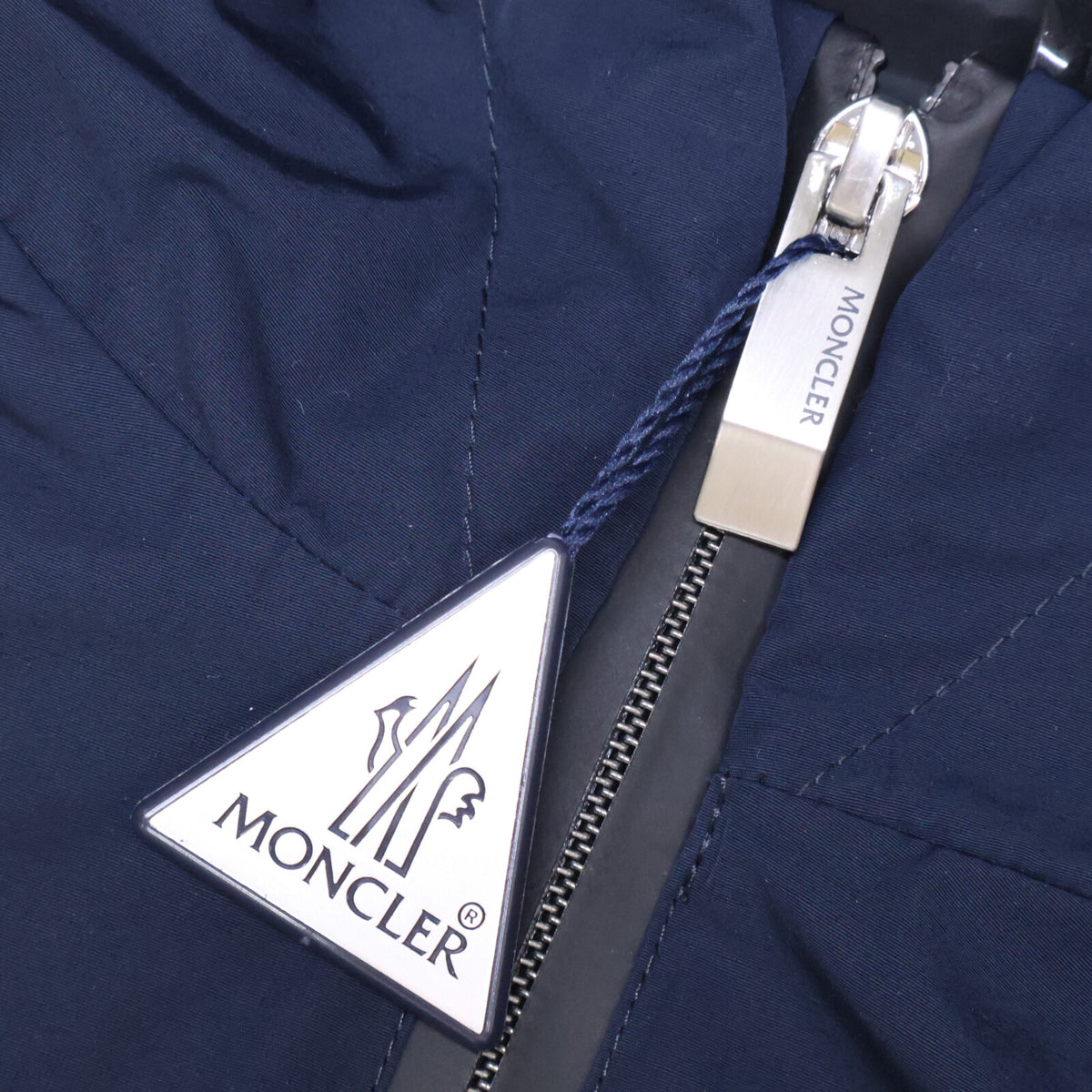 MONCLER モンクレール 新品同様 24年製 LACHA GIUBBOTTO フーデッド ナイロンジャケット ジャケット