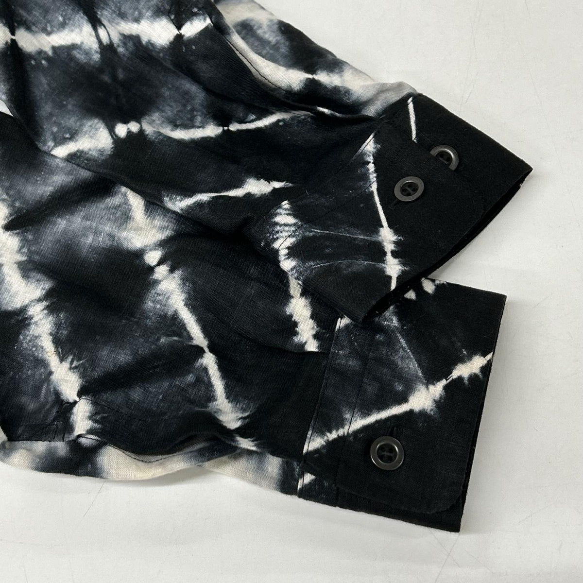 ISSEY MIYAKE MEN イッセイミヤケメン 99ss ME91FJ115 ブラック 板染めポケットシャツ トップス